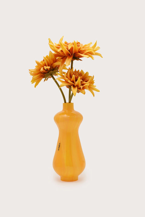 Yellow vase clutch from the back with yellow flowers on a white background