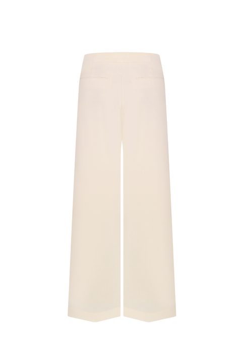 Noemie Pant