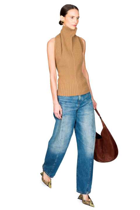 Curved Leg Jean