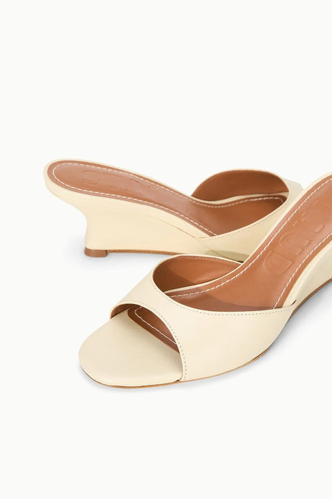 Brigitte Wedge