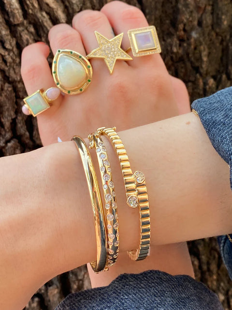 Round Scattered Diamond Bangle